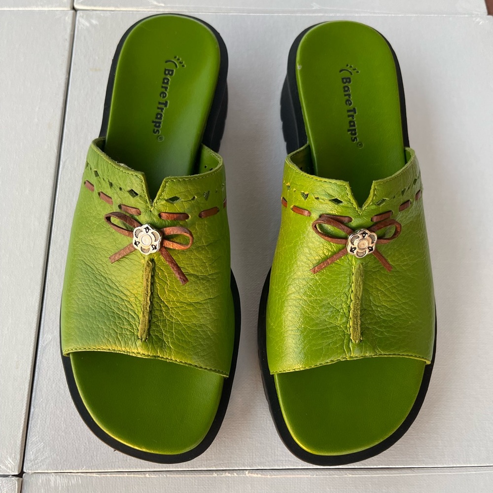Bare Traps Sandals
